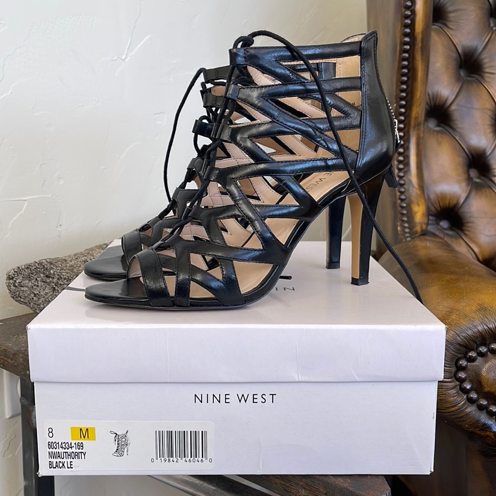 Nine West black straps heals